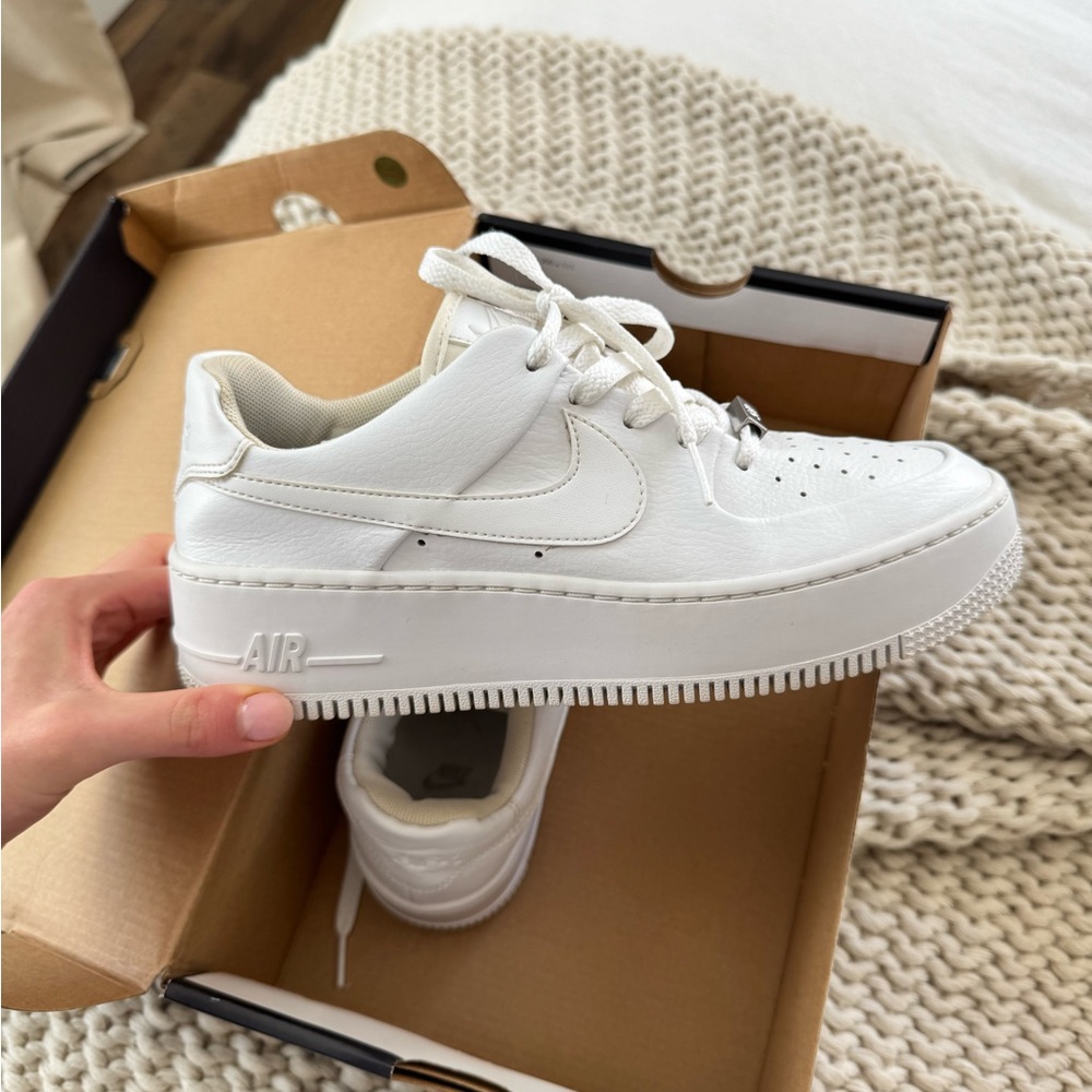 Air force 1’s AF1 Sage Low